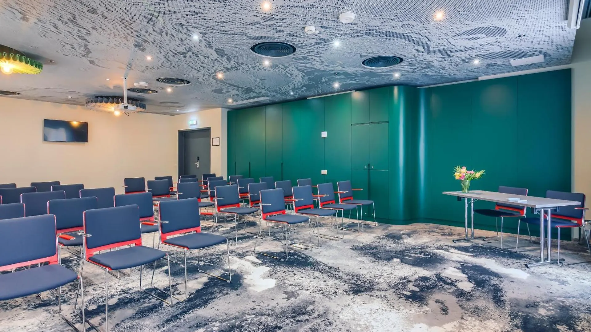 Ibis Bucharest Politehnica Hotel 3*,  Romania